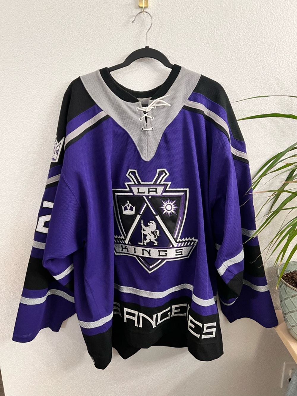 LA Kings Ian Laperriere #22 Authentic Koho On-Ice Jersey - 90’s vintage